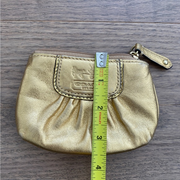 COACH CHANGE PURSE - Picture 6 of 9